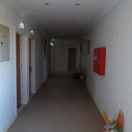 Konak Hotel Mut Exteriör bild