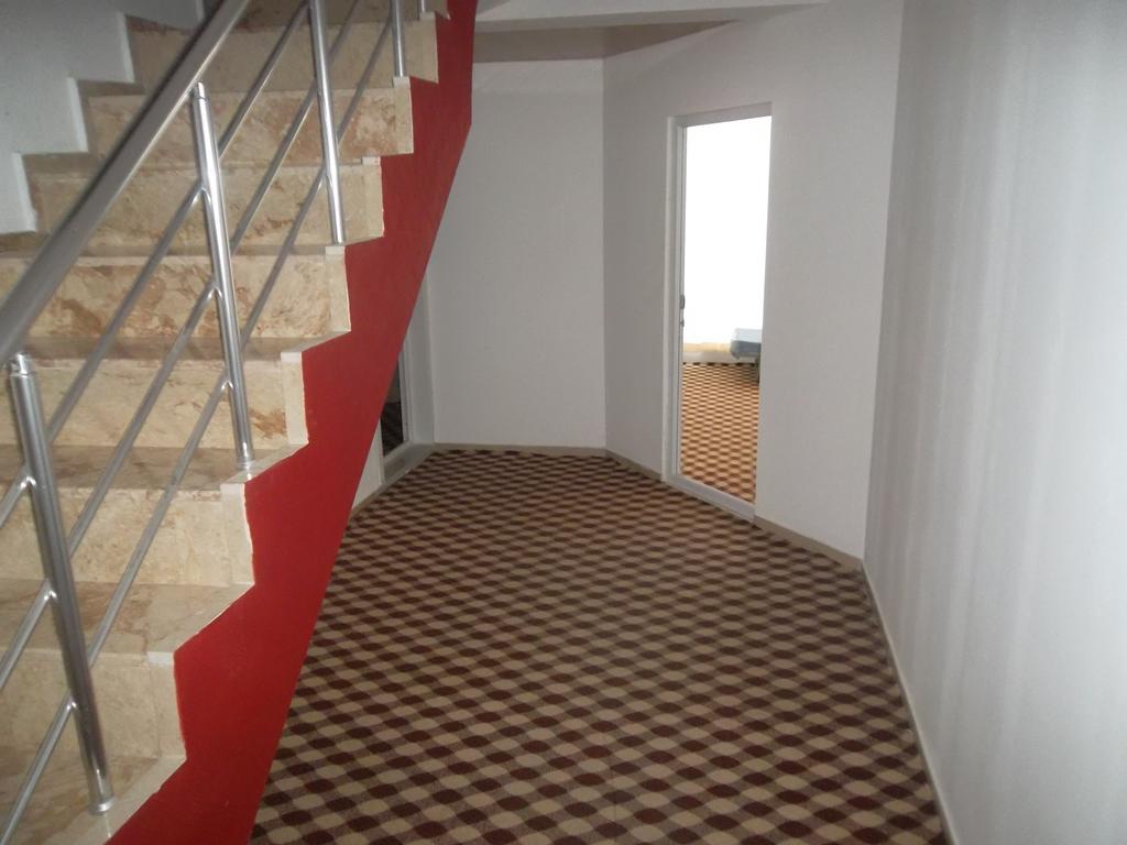 Konak Hotel Mut Exteriör bild