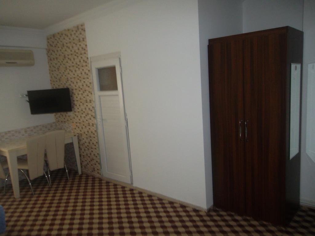 Konak Hotel Mut Exteriör bild