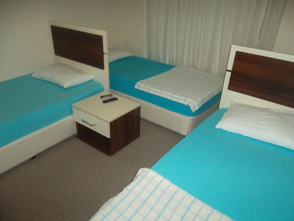 Konak Hotel Mut Exteriör bild