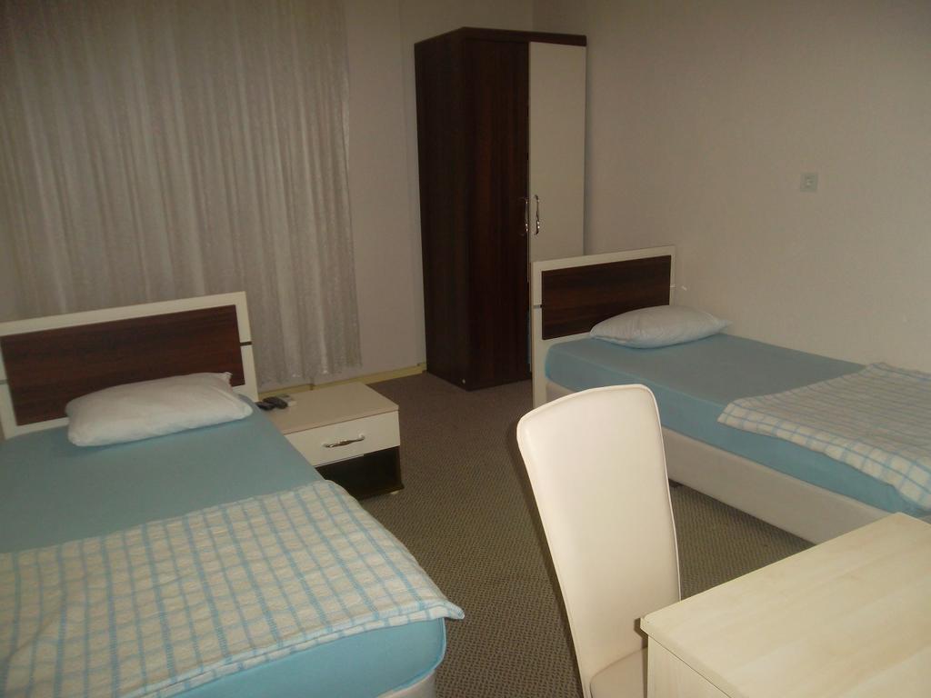 Konak Hotel Mut Exteriör bild