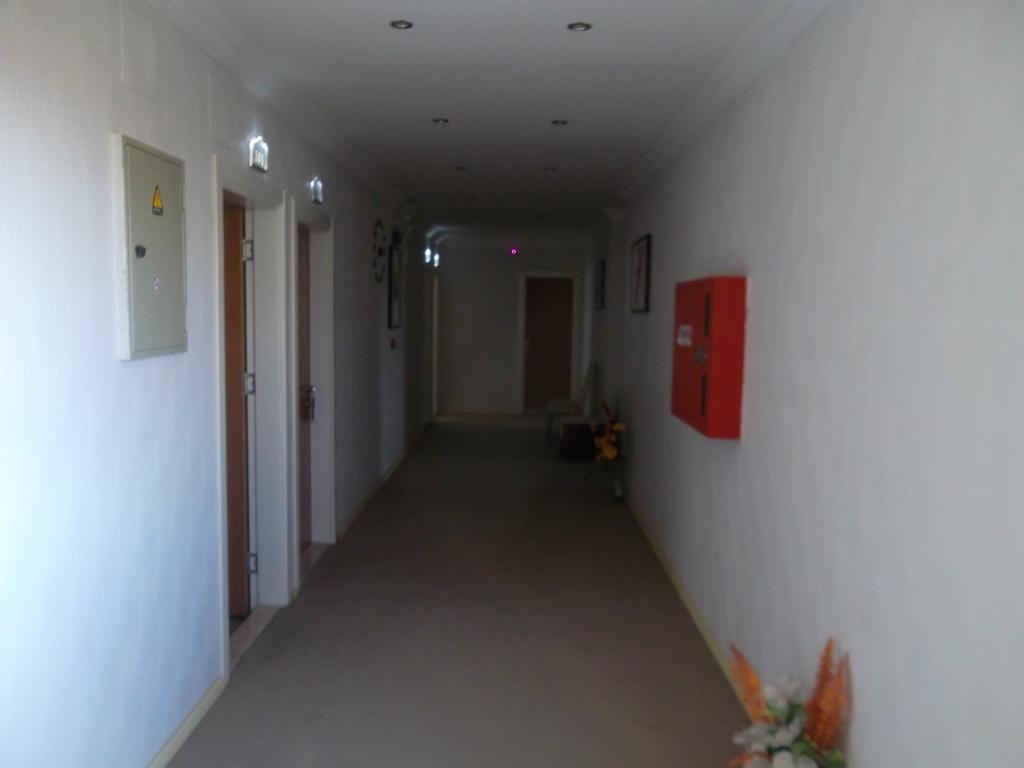 Konak Hotel Mut Exteriör bild